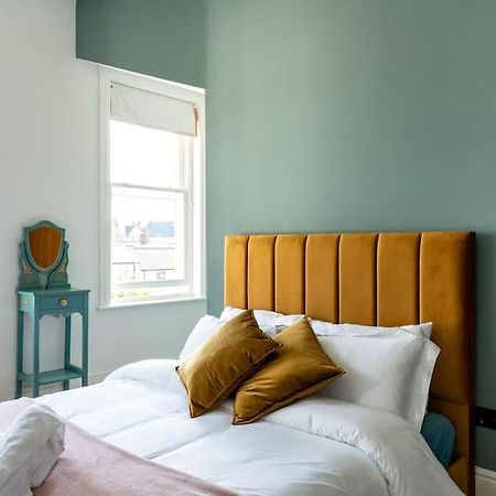 Stylish Beachfront Apartment, Sweeping Ocean Views And Luxury Touches Herne Bay Esterno foto