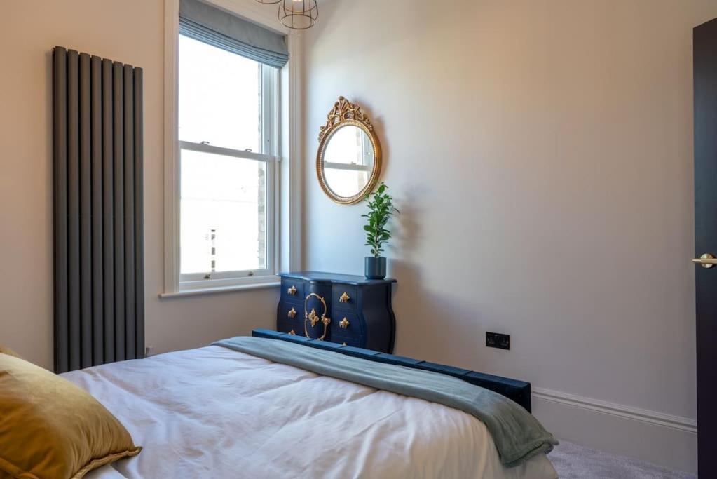Stylish Beachfront Apartment, Sweeping Ocean Views And Luxury Touches Herne Bay Esterno foto