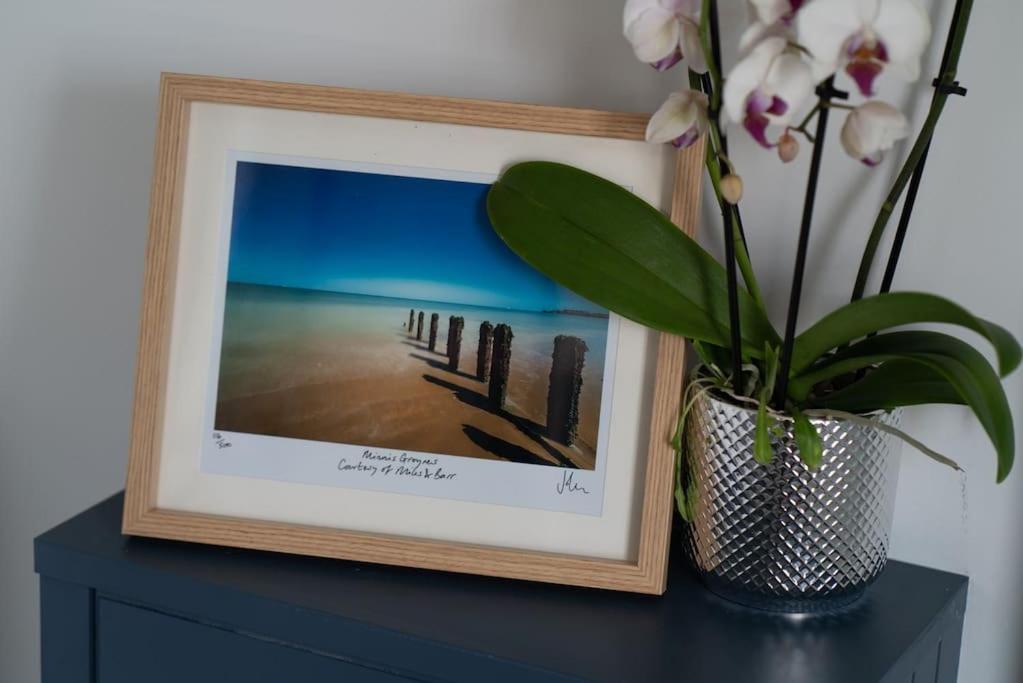 Stylish Beachfront Apartment, Sweeping Ocean Views And Luxury Touches Herne Bay Esterno foto