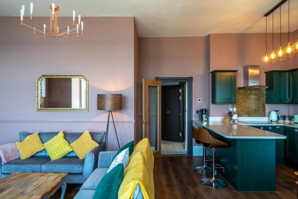 Stylish Beachfront Apartment, Sweeping Ocean Views And Luxury Touches Herne Bay Esterno foto