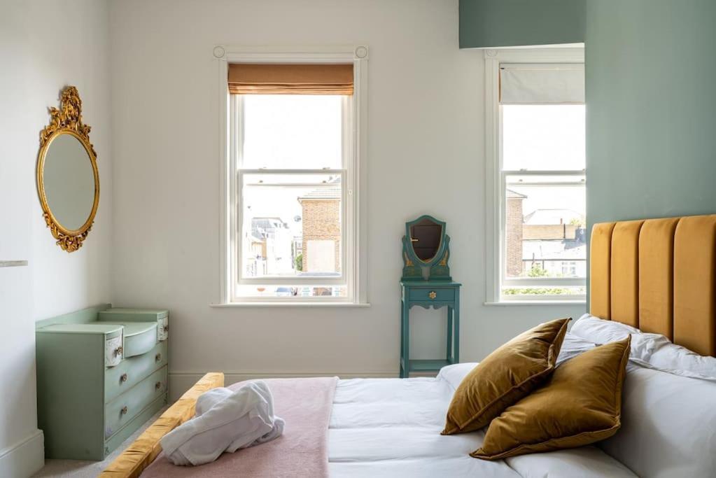 Stylish Beachfront Apartment, Sweeping Ocean Views And Luxury Touches Herne Bay Esterno foto
