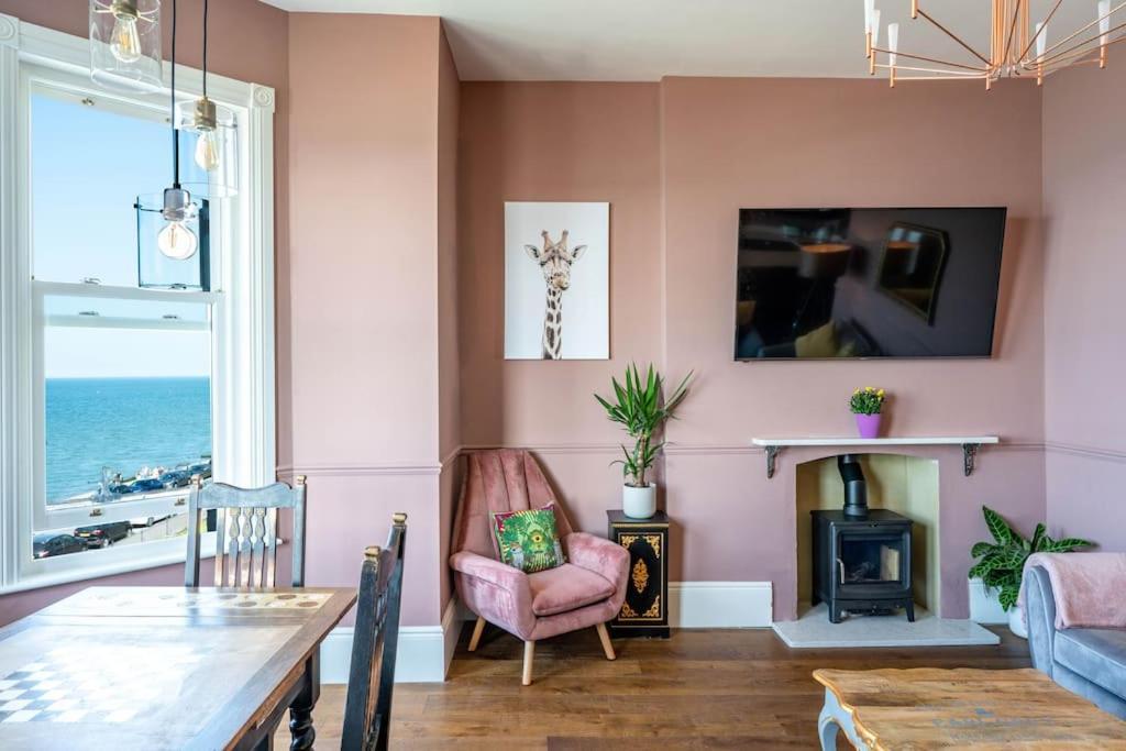 Stylish Beachfront Apartment, Sweeping Ocean Views And Luxury Touches Herne Bay Esterno foto