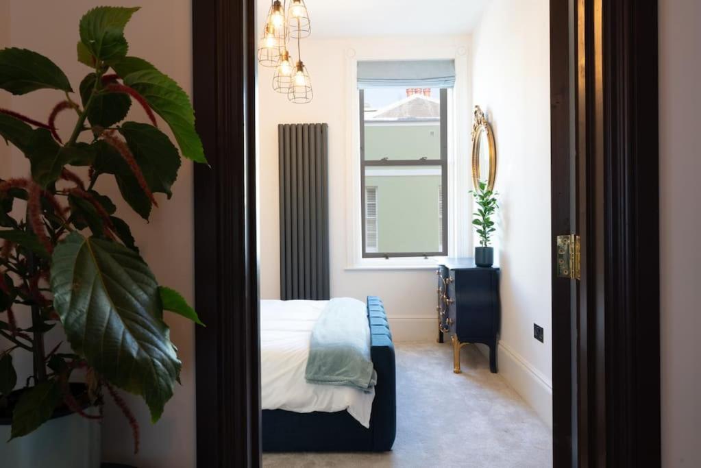 Stylish Beachfront Apartment, Sweeping Ocean Views And Luxury Touches Herne Bay Esterno foto