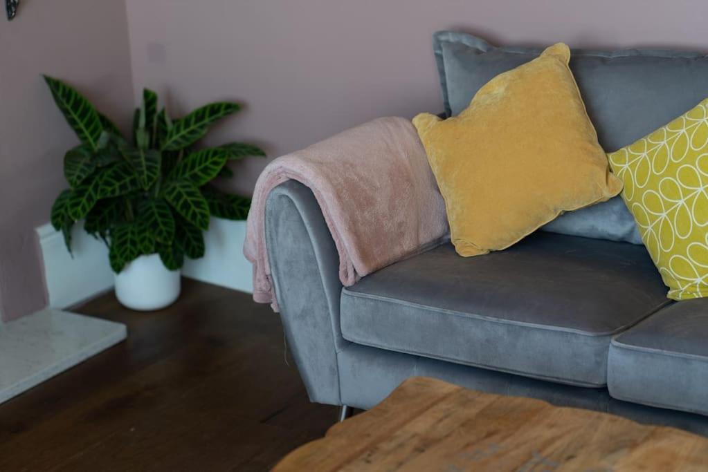 Stylish Beachfront Apartment, Sweeping Ocean Views And Luxury Touches Herne Bay Esterno foto