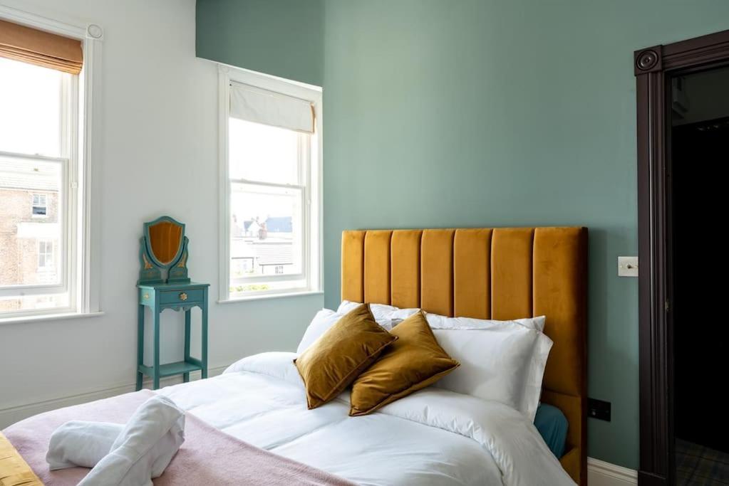 Stylish Beachfront Apartment, Sweeping Ocean Views And Luxury Touches Herne Bay Esterno foto