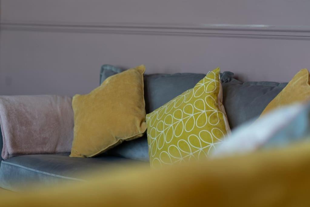 Stylish Beachfront Apartment, Sweeping Ocean Views And Luxury Touches Herne Bay Esterno foto