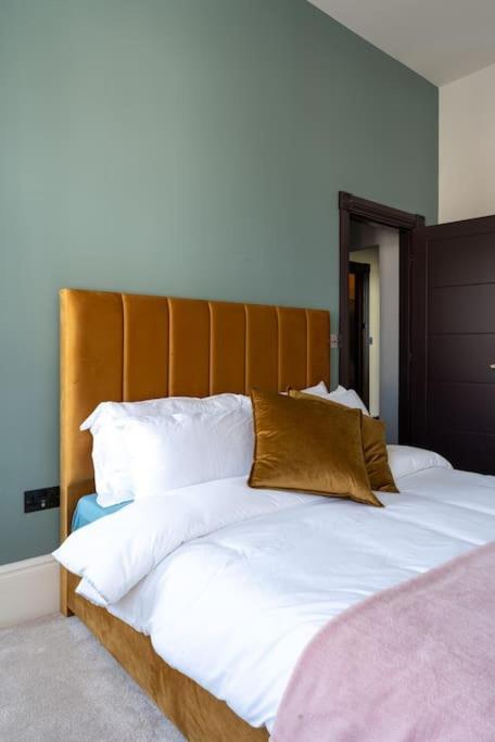 Stylish Beachfront Apartment, Sweeping Ocean Views And Luxury Touches Herne Bay Esterno foto