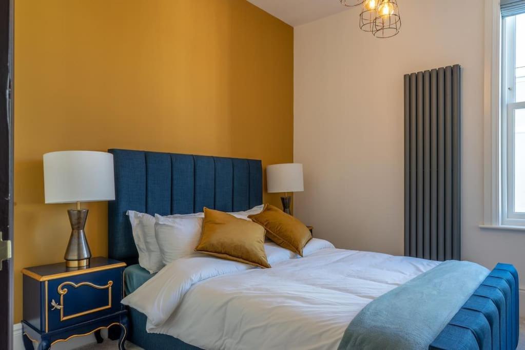 Stylish Beachfront Apartment, Sweeping Ocean Views And Luxury Touches Herne Bay Esterno foto
